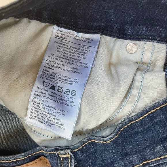 Signature by Levi Strauss & Co. Gold Totally Shaping Straight Leg Jeans 18L - Picture 7 of 9